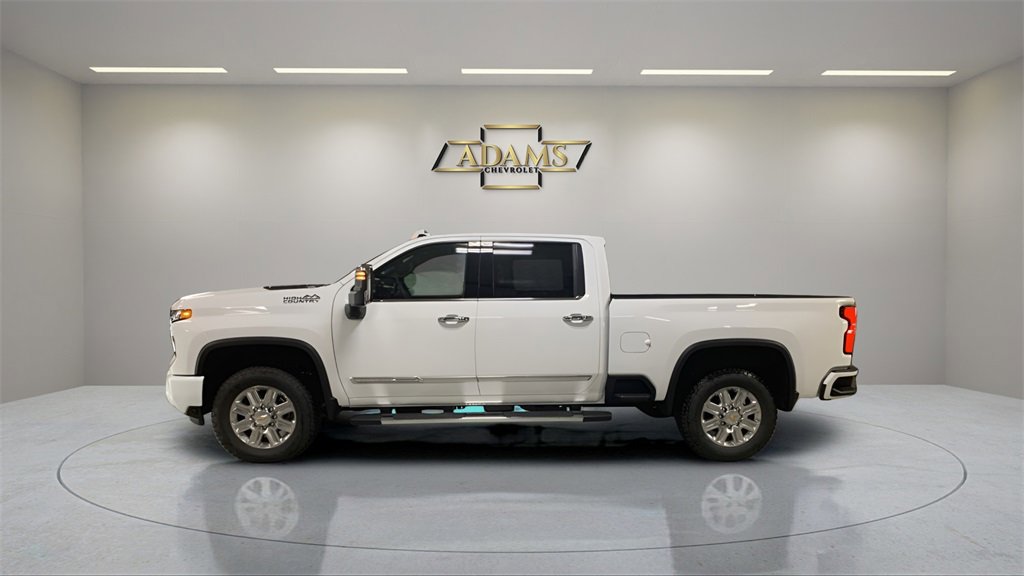 2025 Chevrolet Silverado 2500HD High Country photo 2