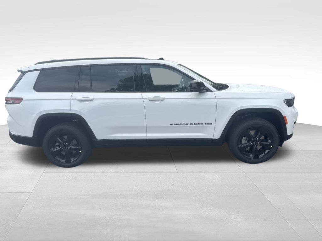 2025 Jeep Grand Cherokee Altitude X photo 18