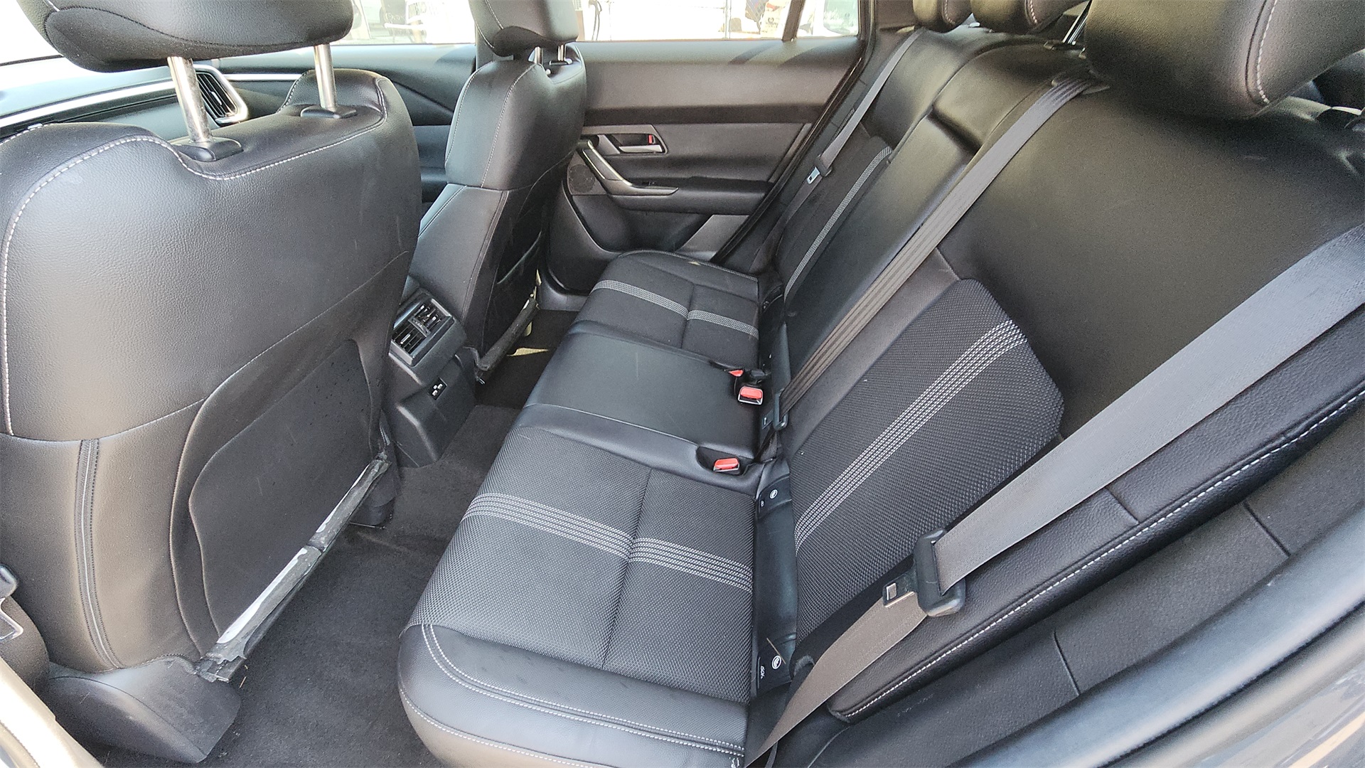 2024 Mazda CX-50 2.5 S Preferred photo 19