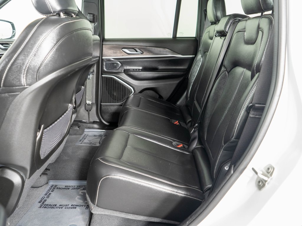 2024 Jeep Cherokee Limited 4xe photo 11