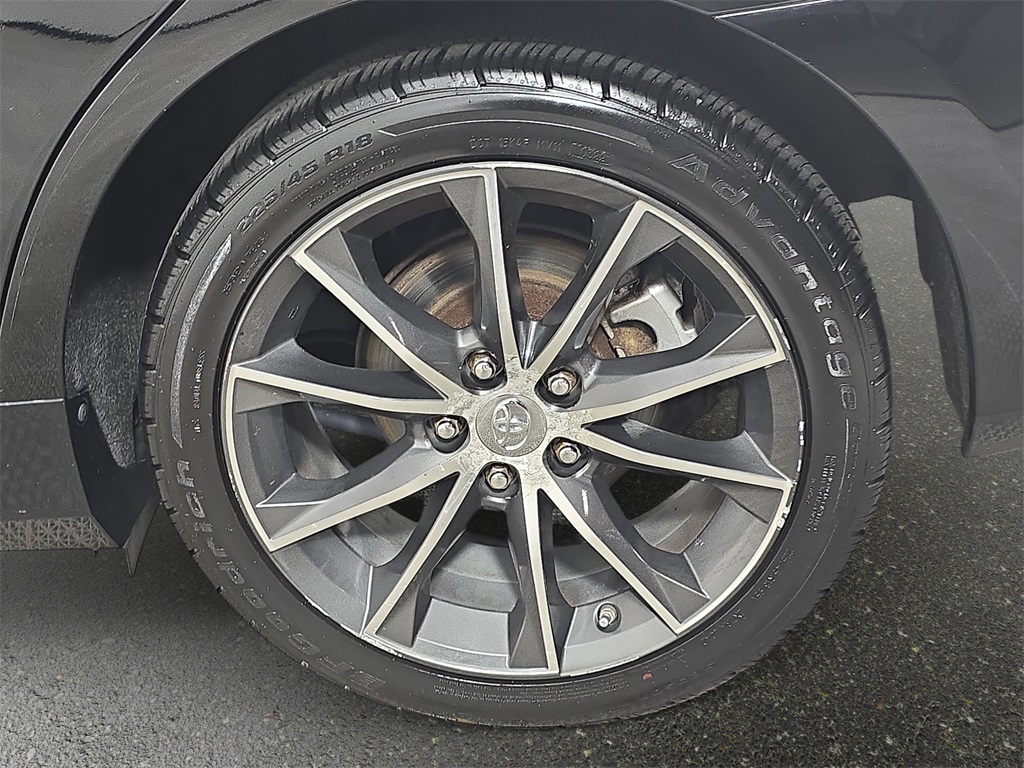 2015 Toyota Camry XSE photo 29