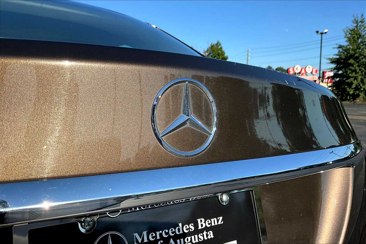 2015 Mercedes Benz C 300 Sedan photo 24