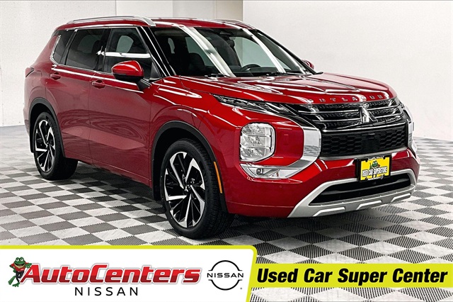 2023 Mitsubishi Outlander SEL's photo