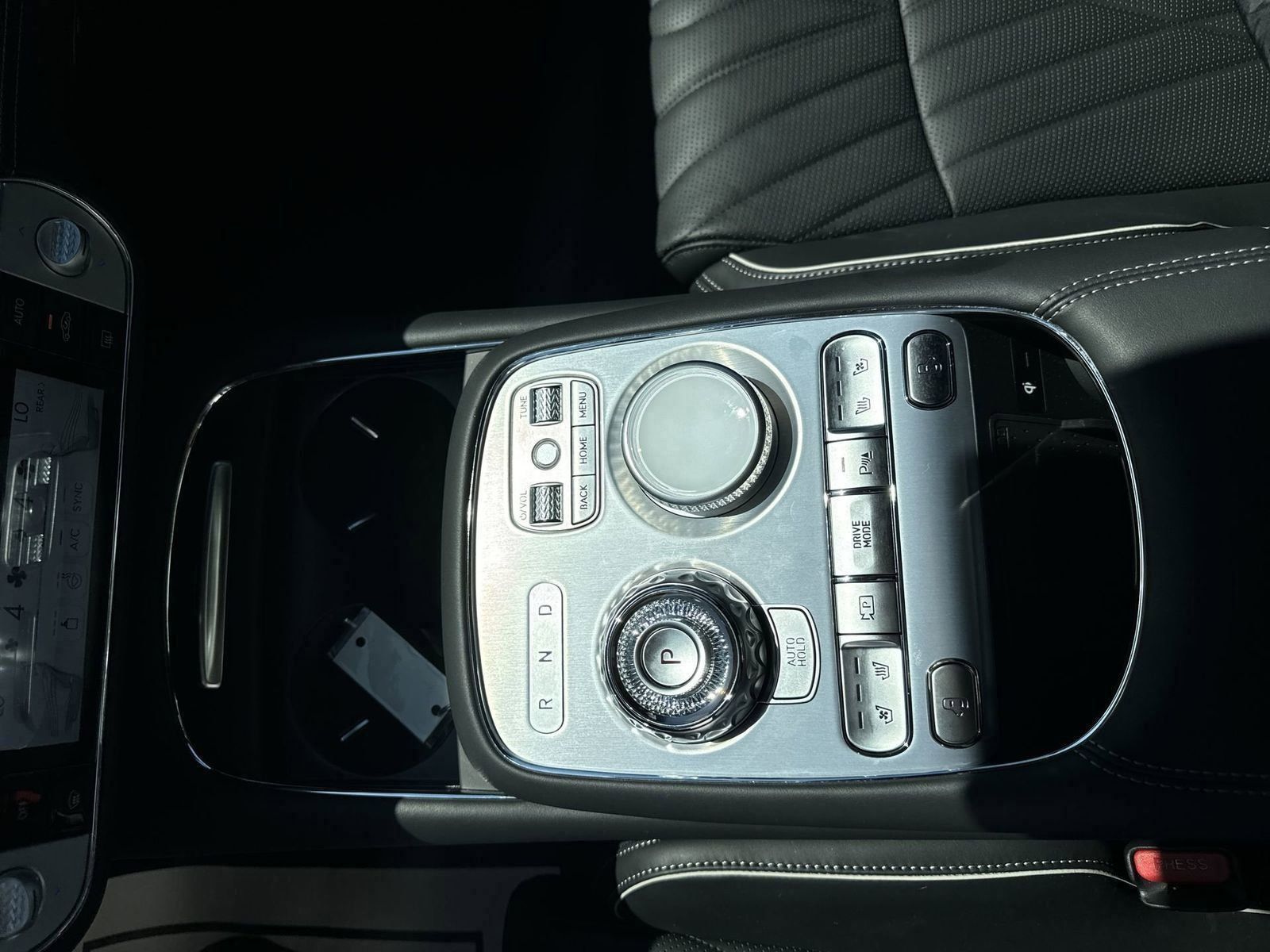 2024 Genesis G90 3.5T E-Supercharger photo 26
