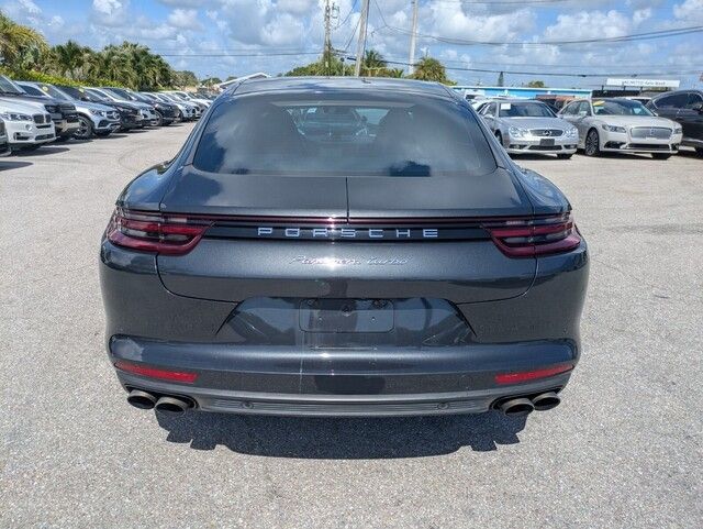 2017 Porsche Panamera Turbo photo 5
