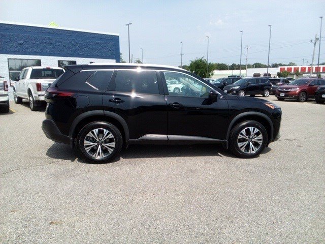 2021 Nissan Rogue SV photo 6