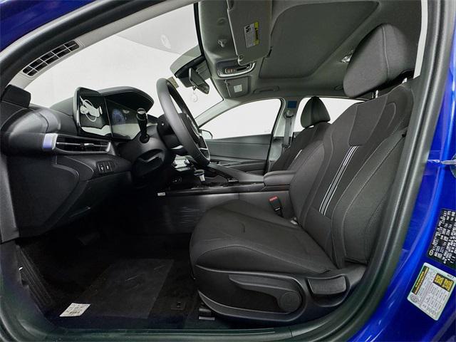 2025 Hyundai Elantra SEL Convenience photo 29