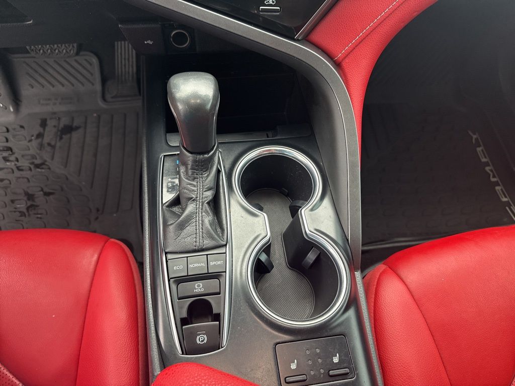 2020 Toyota Camry XSE V6 photo 24