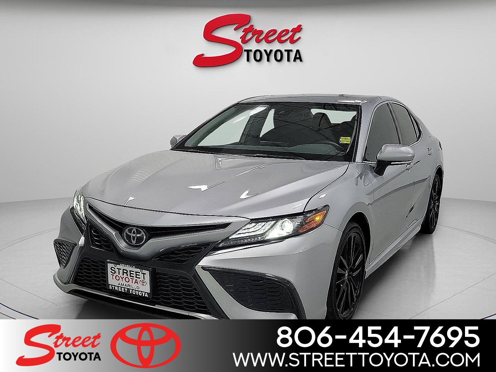 2023 Toyota Camry XSE's photo