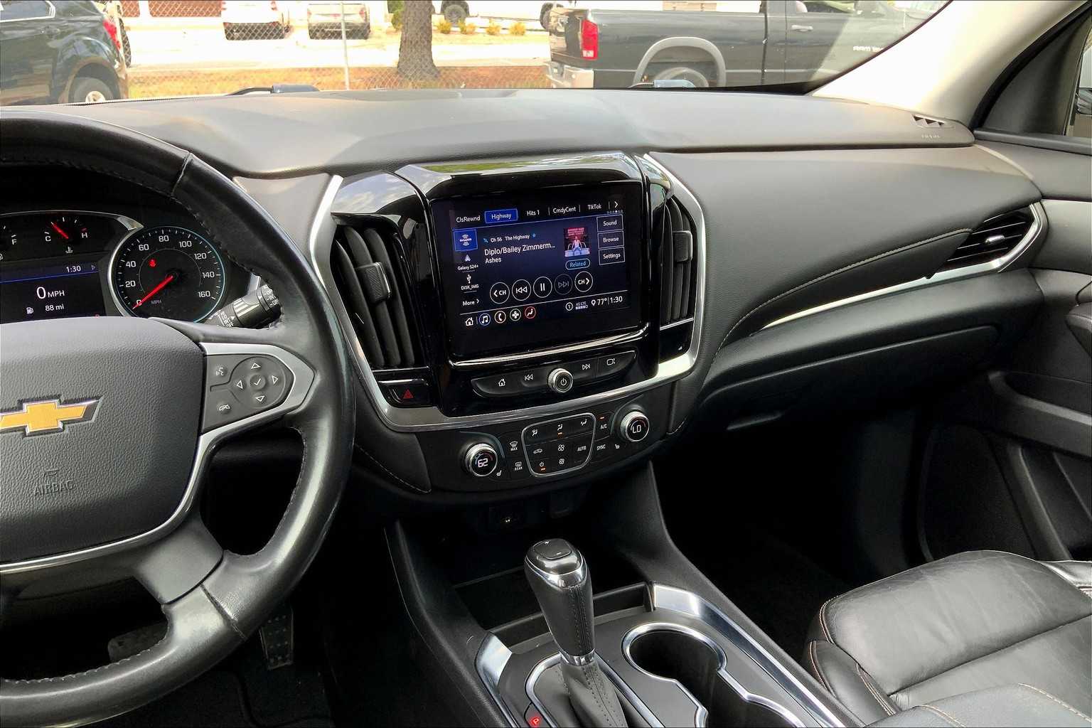 2020 Chevrolet Traverse Leather photo 6