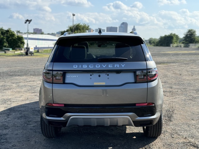 2025 Land Rover Discovery Sport S photo 4