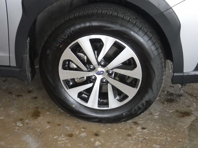 2025 Subaru Outback Premium photo 3