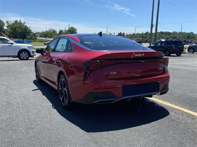 2025 Kia K5 GT-Line photo 4