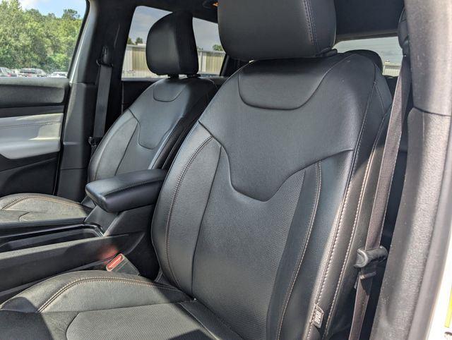 2023 Jeep Compass Limited photo 9
