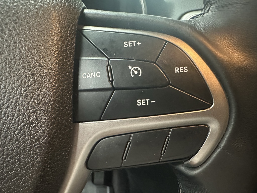 2018 Jeep Grand Cherokee Laredo photo 25