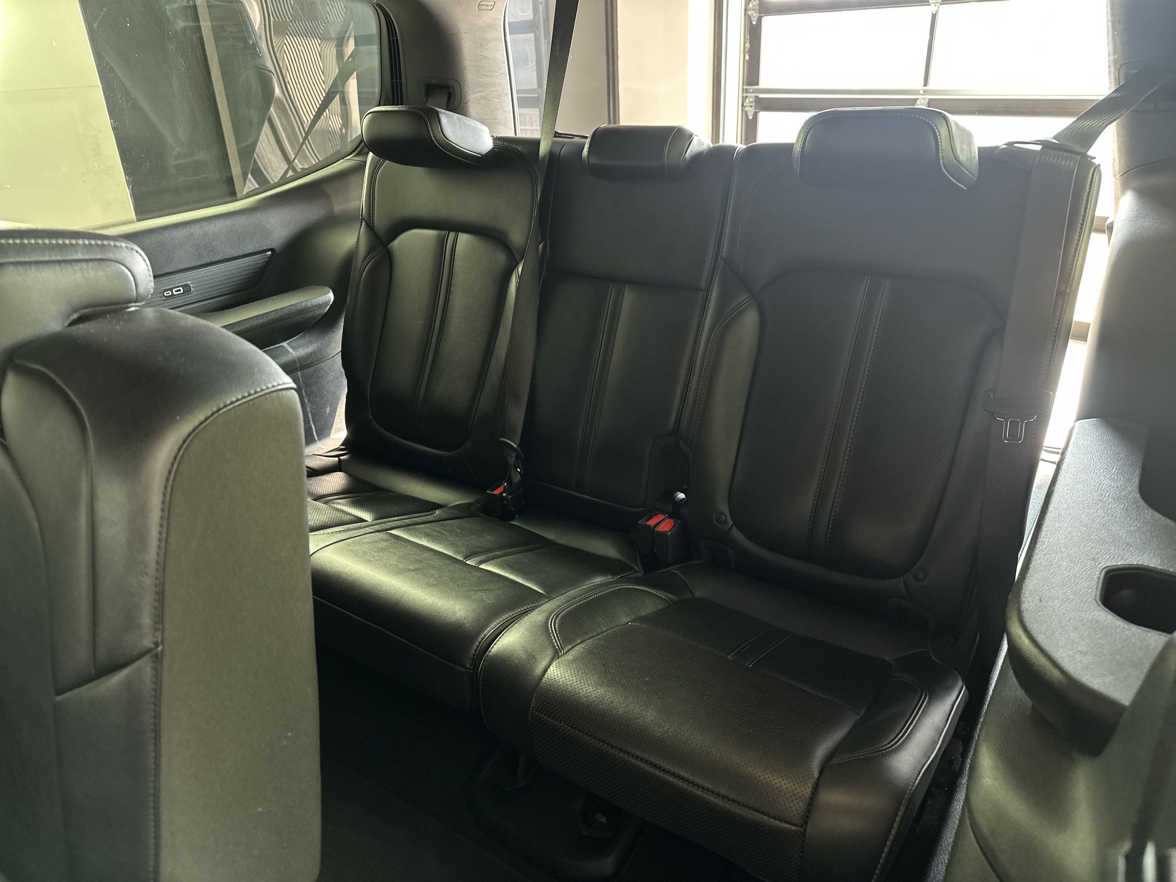 2022 Jeep Wagoneer Series III photo 2