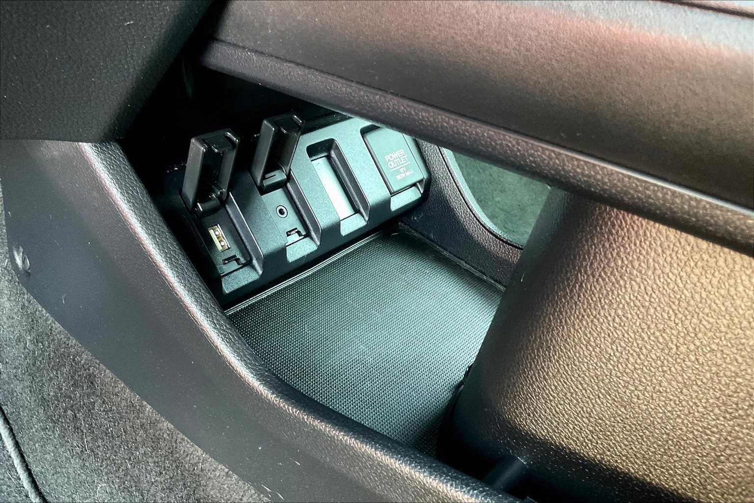 2016 Honda HR-V LX photo 25