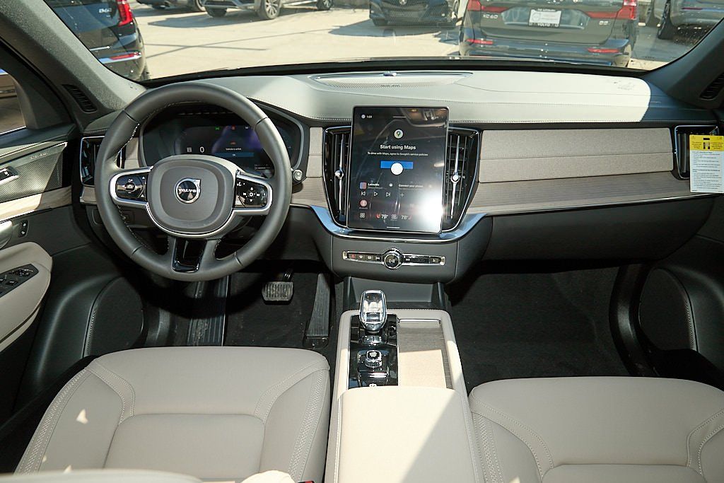 2026 VOLVO XC90 - Image 24