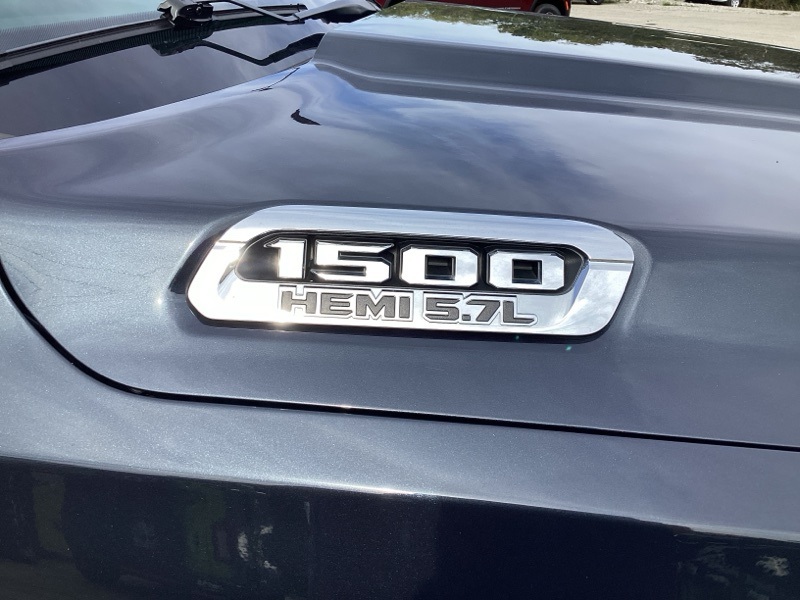 2019 Ram 1500 Laramie photo 9