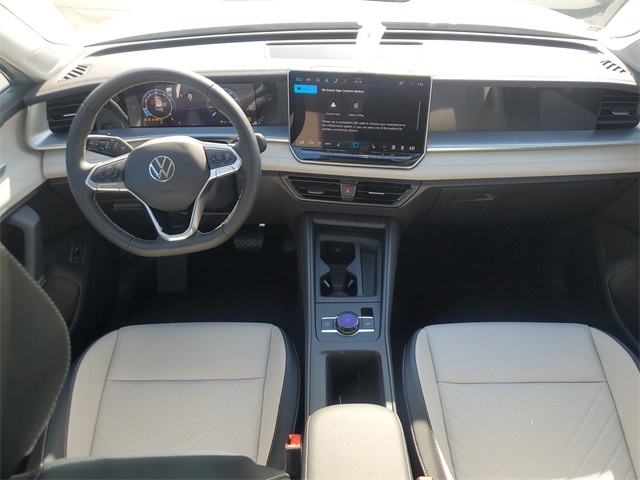 2025 Volkswagen Tiguan SE photo 12