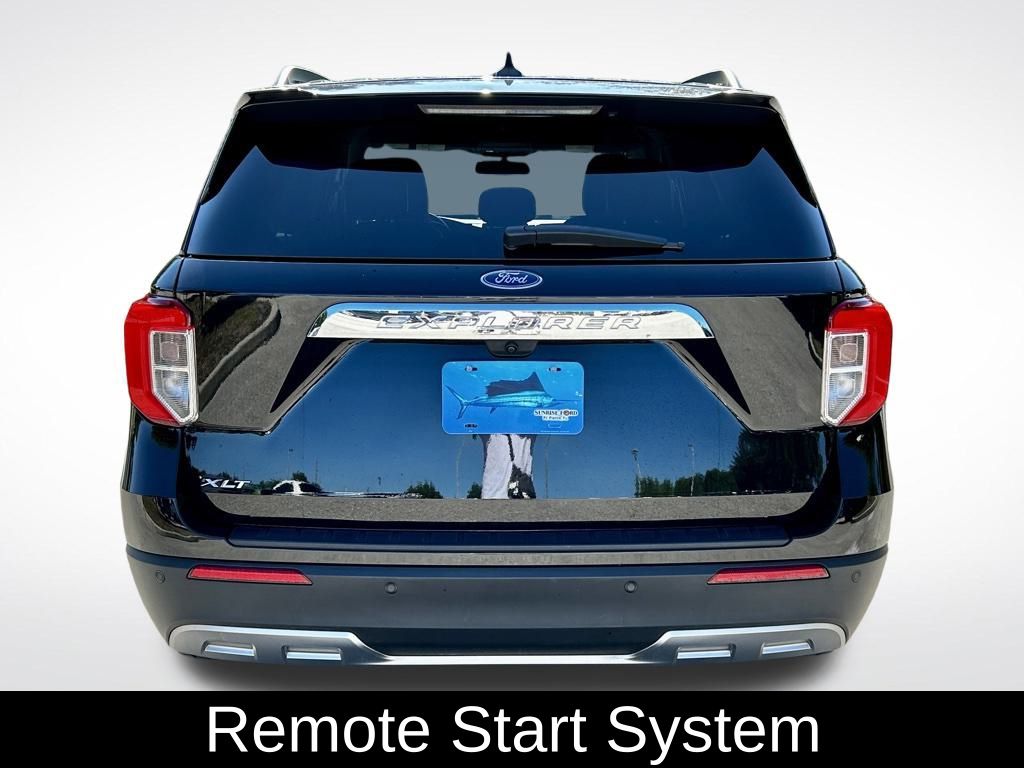 2023 Ford Explorer XLT photo 3