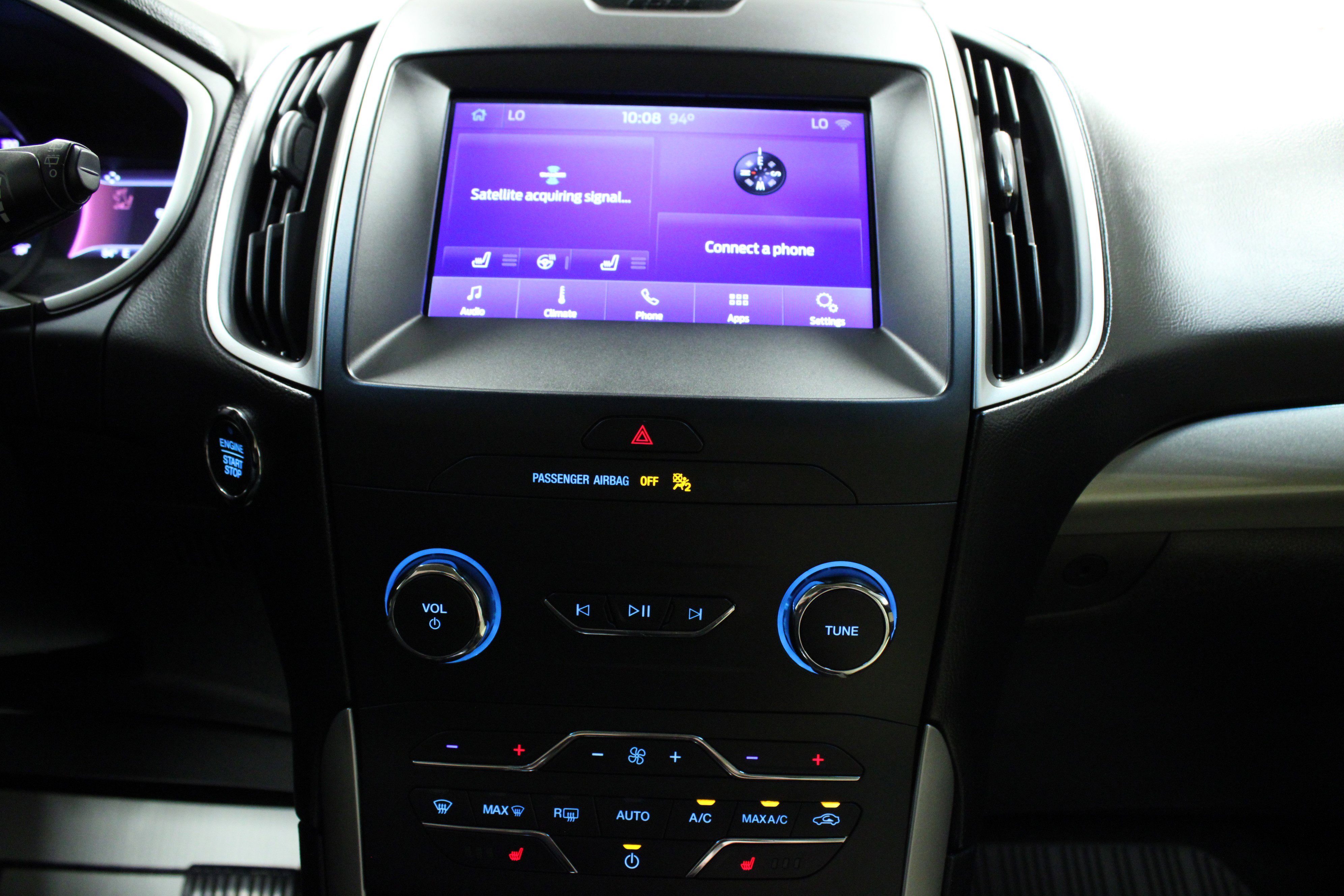 2020 Ford Edge SEL photo 17