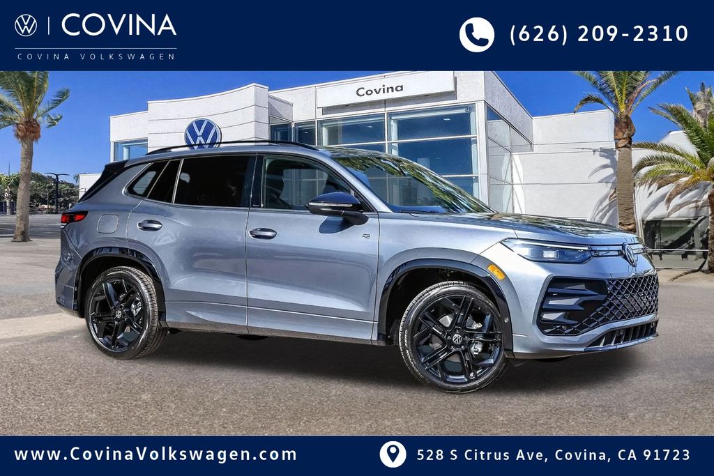 2026 Volkswagen Tiguan SE R-LINE BLACK's photo