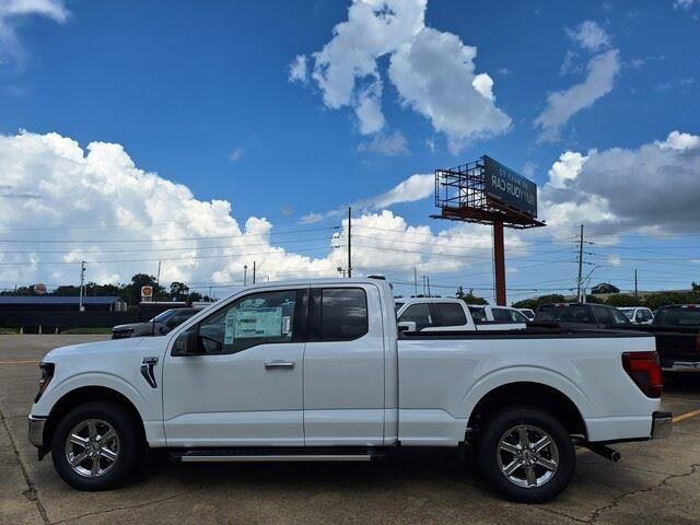 2025 Ford F-150 XLT photo 2