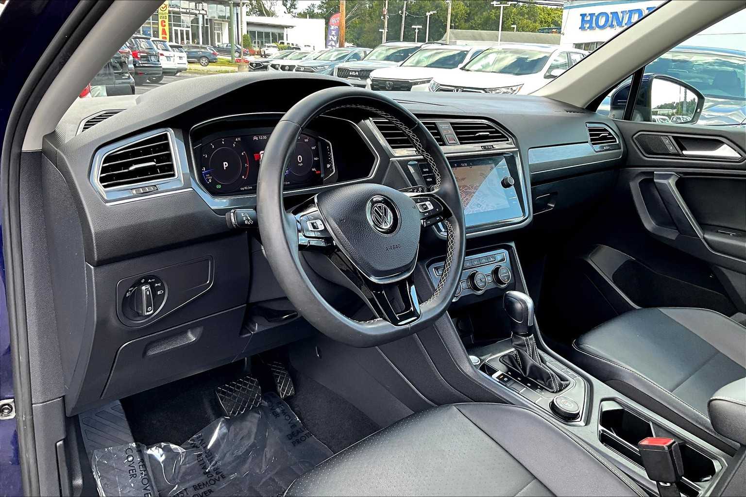 2021 Volkswagen Tiguan SEL photo 15