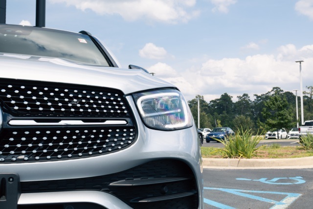 2022 Mercedes Benz GLC 300 4MATIC photo 3