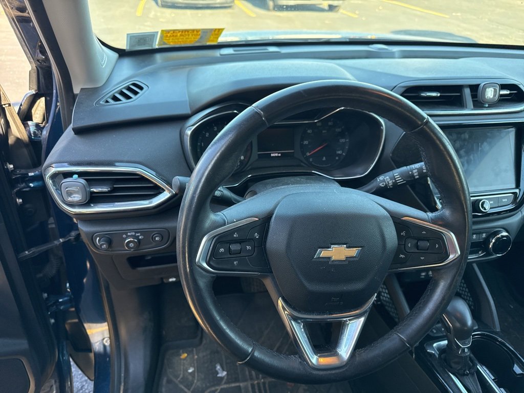 2021 Chevrolet Trailblazer LT photo 2