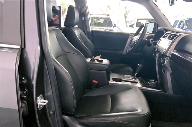 2020 Toyota 4Runner Limited 4WD photo 7