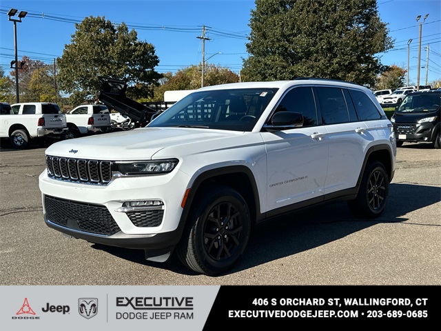 2022 Jeep Grand Cherokee Limited's photo