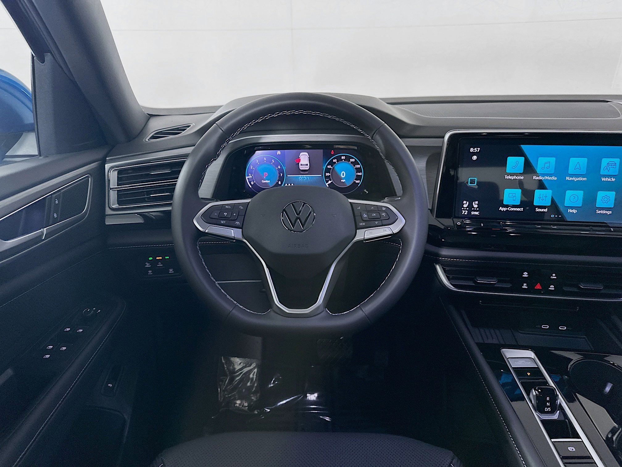 2025 Volkswagen Atlas Cross Sport SE Technology photo 21