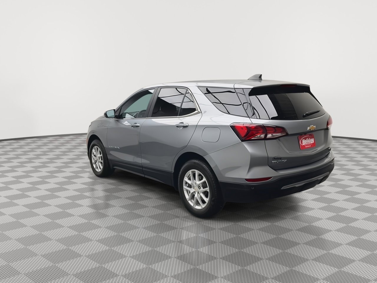2024 Chevrolet Equinox LT photo 2