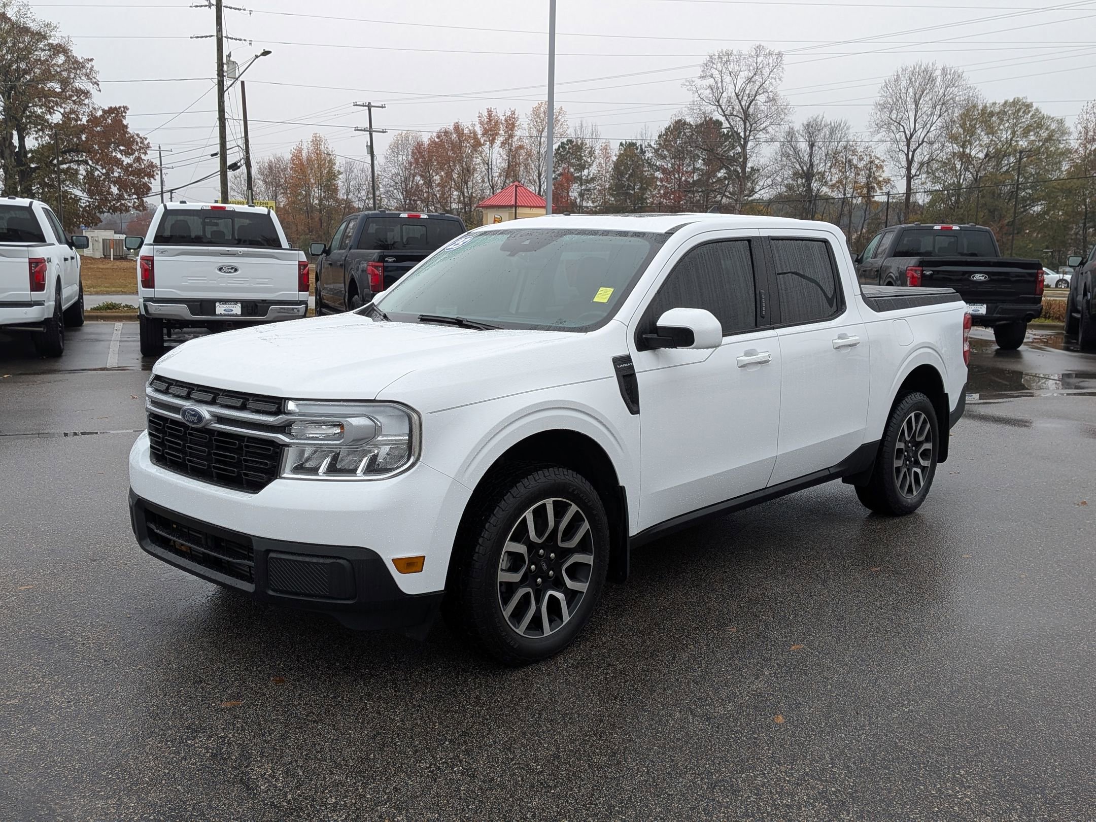 2023 Ford Maverick Lariat's photo