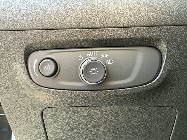 2026 Buick Encore GX Avenir photo 21