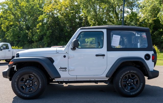 2021 Jeep Wrangler Sport photo 8