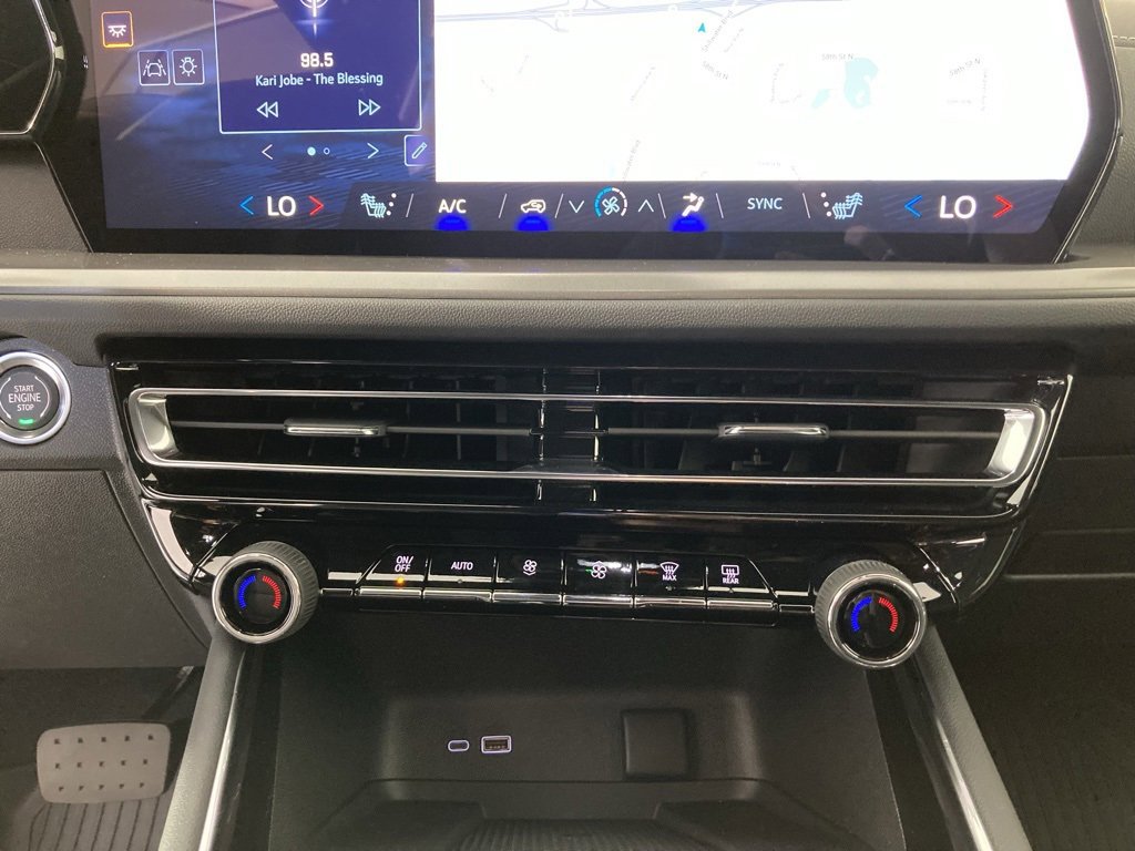 2026 Chevrolet Traverse photo 7