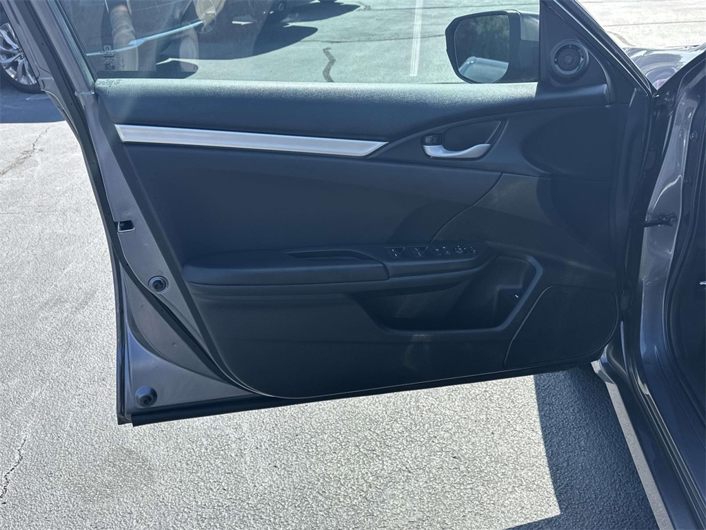 2020 Honda Civic Sport photo 5