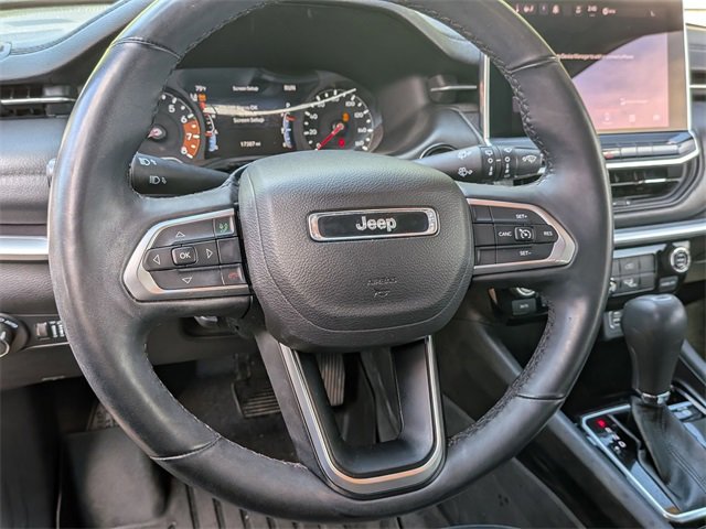 2022 Jeep Compass Latitude Lux photo 12