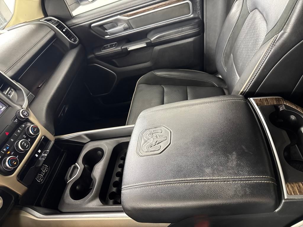 2020 Ram 1500 Laramie photo 9