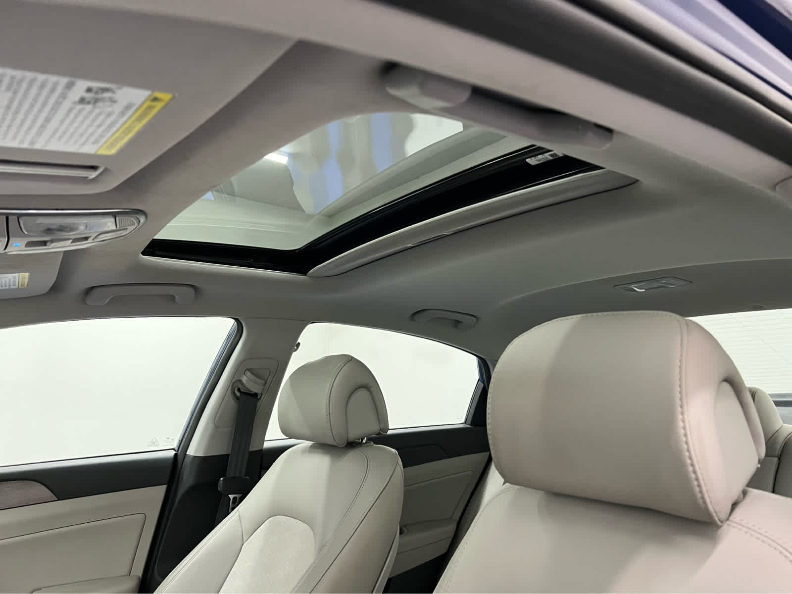 2016 Hyundai Sonata Sport photo 2
