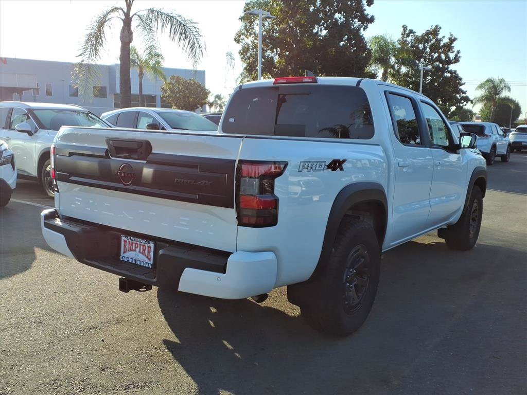 2026 Nissan Frontier Crew Cab PRO-4X photo 3