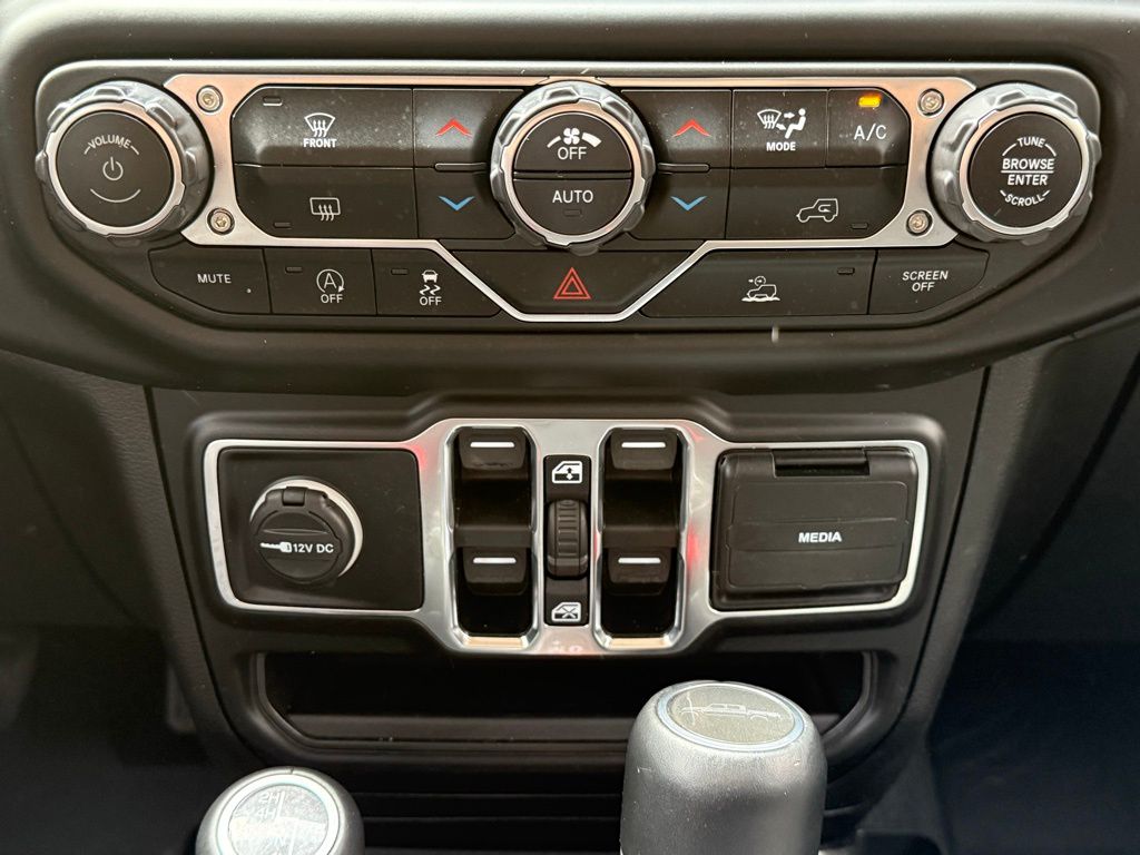 2021 Jeep Gladiator Overland photo 15