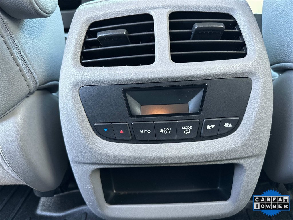 2017 Honda Pilot EX-L photo 12