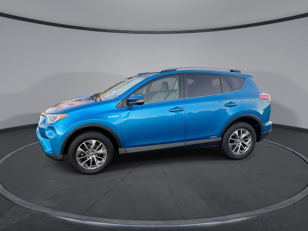 2017 Toyota RAV4 XLE's photo