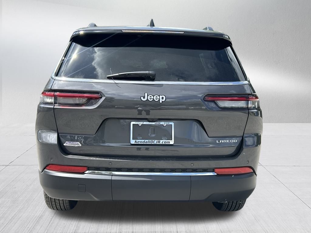 2025 Jeep Grand Cherokee Laredo X photo 5