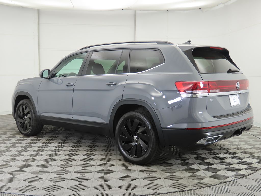 2026 Volkswagen Atlas SE Technology photo 7