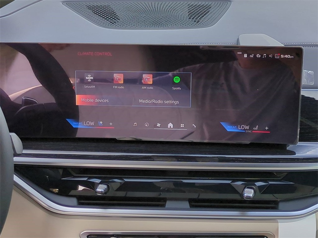 2026 Bmw X7 M60i photo 16